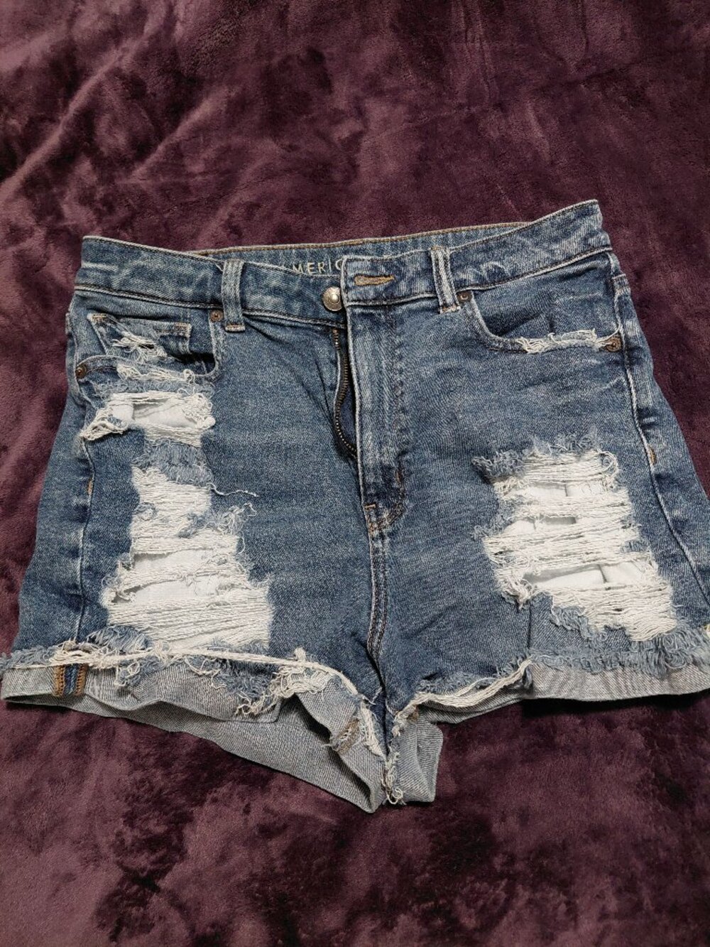 American Eagle Mom Shorts Size 8 Distressed High Rise Denim Jean Shorts